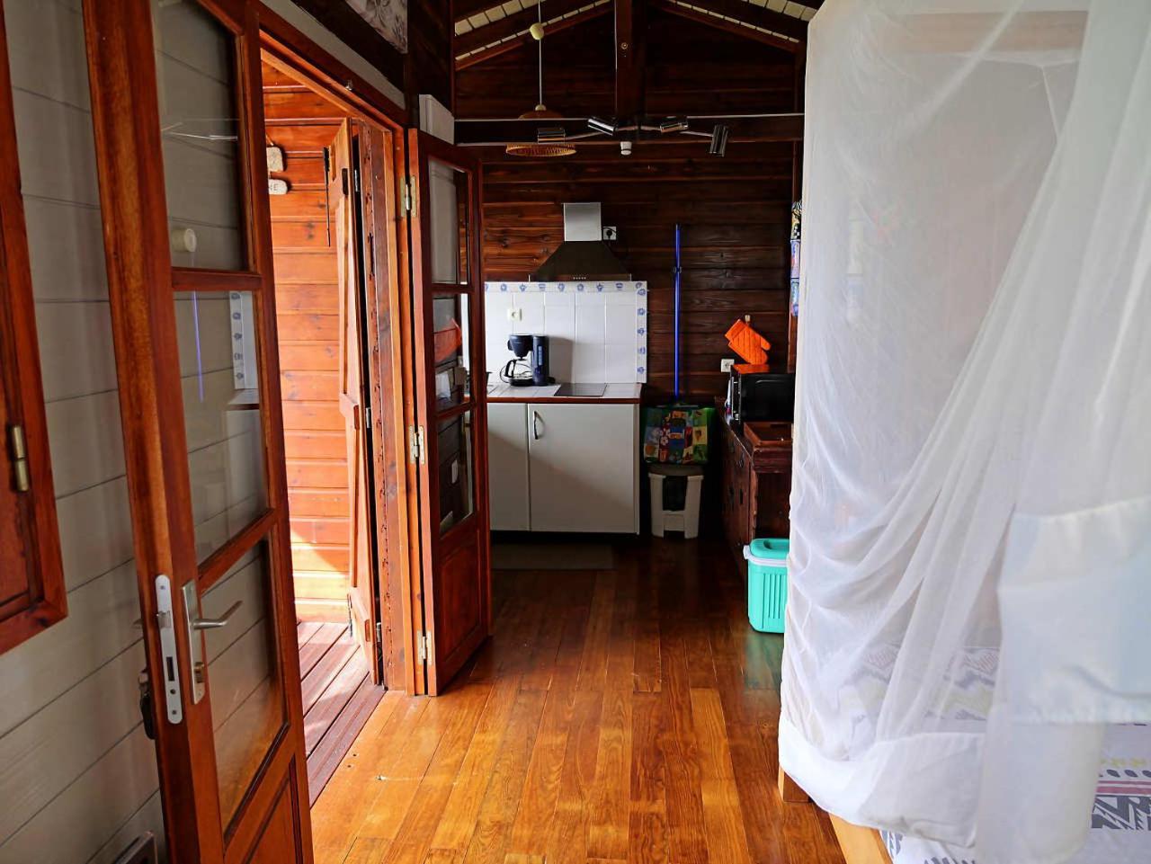 Karureve Villa Deshaies Exterior photo